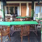 Rita Za Hotel